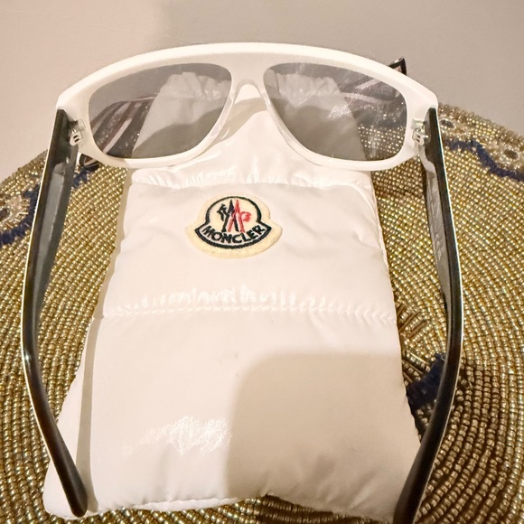 Moncler White Snow Apres Ski Sunglasses New Never Worn or Used w/Original Case - Picture 9 of 13